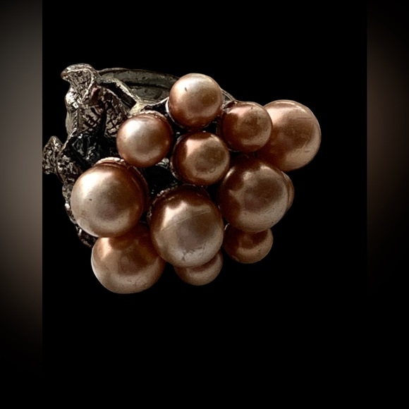 Vintage Champagne Faux Pearl Cluster Adjustable Ring Women’s Jewelry - Picture 4 of 9